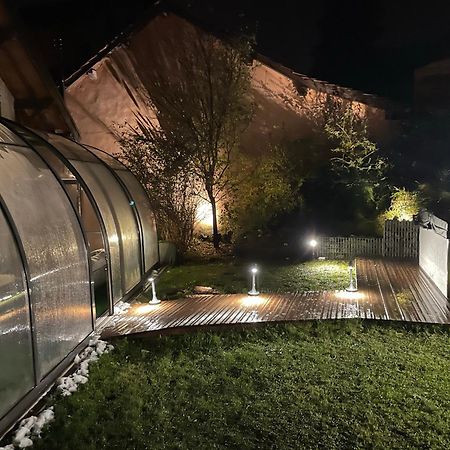 Les Edelweiss Mont-Blanc - Gite Classe 3 Etoiles Passy  Exteriör bild